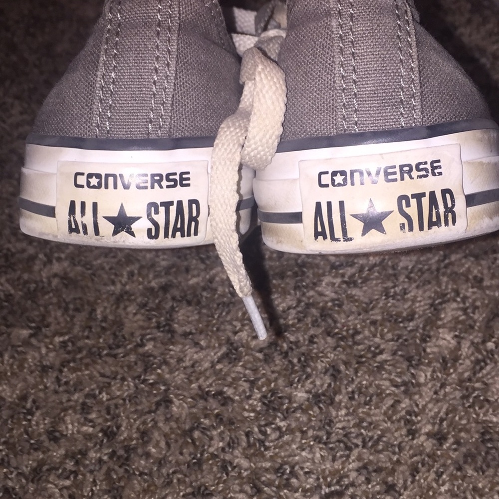 Converse shoes - Picture 2 of 4